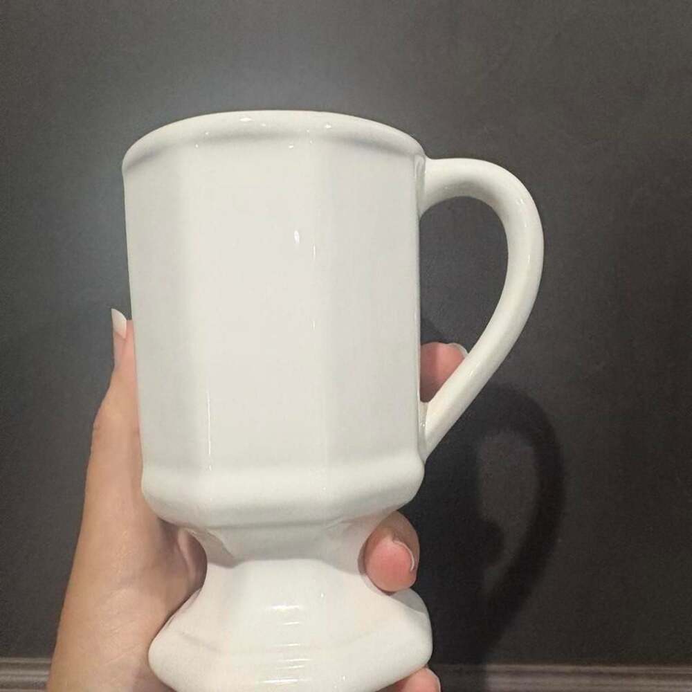 Pfaltzgraff Heritage White Pedestal Cappuccino Mug